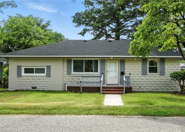 Property at 2216 Berkley Ave, Chesapeake, VA 23324, 3 beds, 2 baths