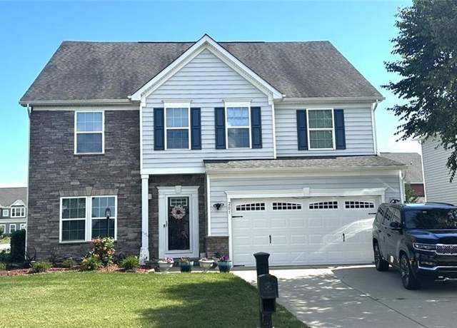 Property at 201 Oak Hill Ln, Smithfield, VA 23430, 5 beds, 2.5 baths