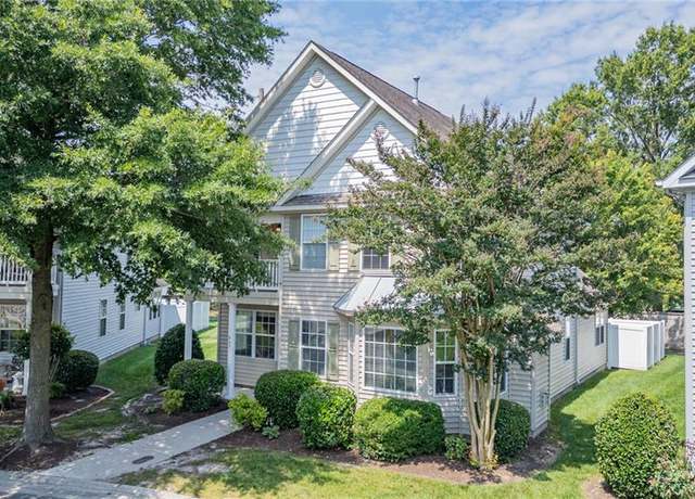 Property at 869 Brittlebank Dr, Virginia Beach, VA 23462, 3 beds, 2.5 baths