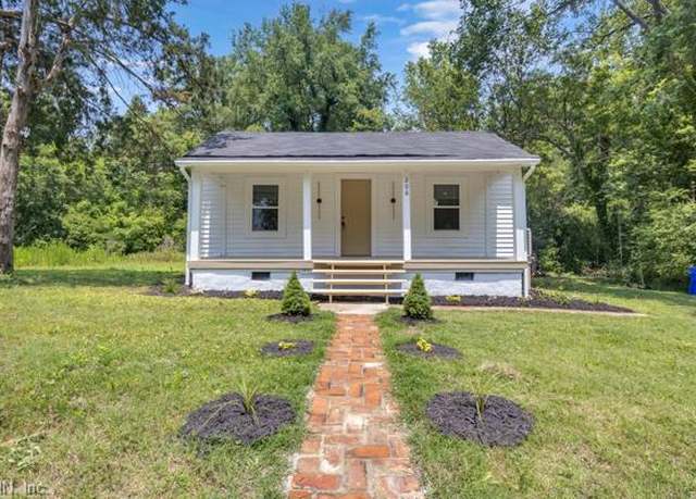 Property at 206 Tree Ln, Suffolk, VA 23437, 3 beds, 2 baths