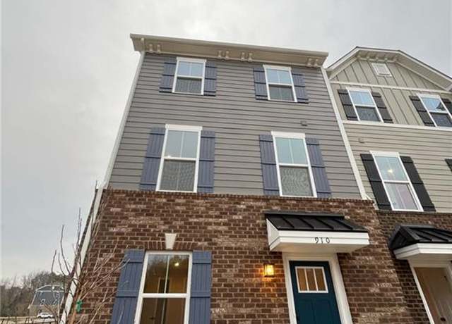 Property at 910 Marston St, Suffolk, VA 23435, 4 beds, 3.5 baths