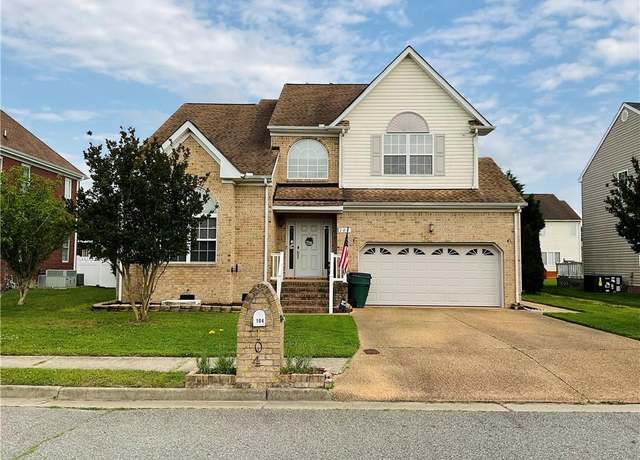Property at 104 Niblick Cir, Suffolk, VA 23434, 4 beds, 2.5 baths