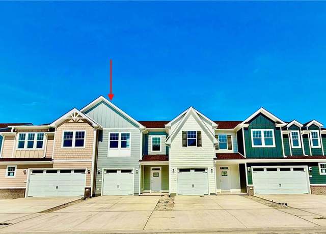 Property at 721 Flatrock Ln, Chesapeake, VA 23320, 3 beds, 2.5 baths