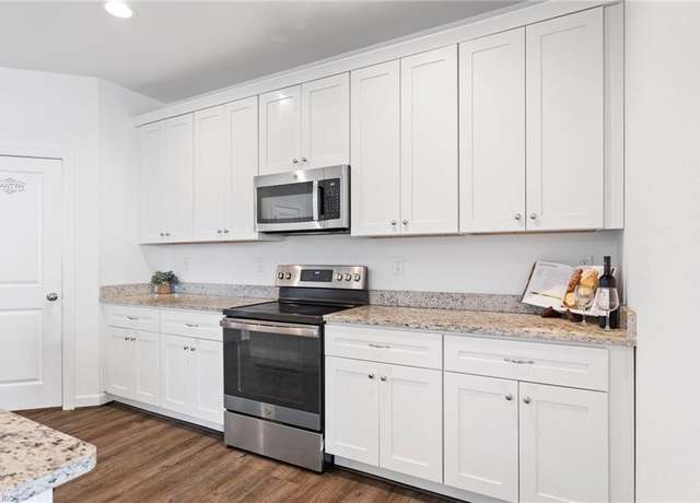 Property at 2563 Fieldsway Dr, Chesapeake, VA 23320, 3 beds, 2.5 baths