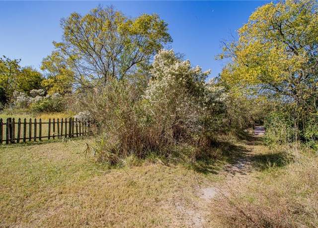 Property at 23 Constant Rd, Hampton, VA 23664