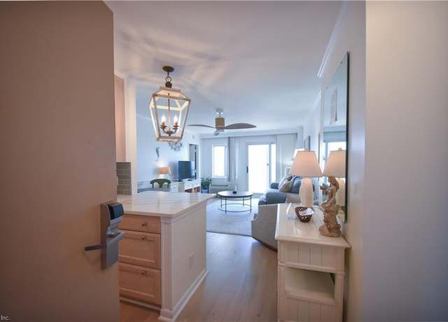 Property at 303 Atlantic Ave #1405, Virginia Beach, VA 23451, 2 beds, 2 baths