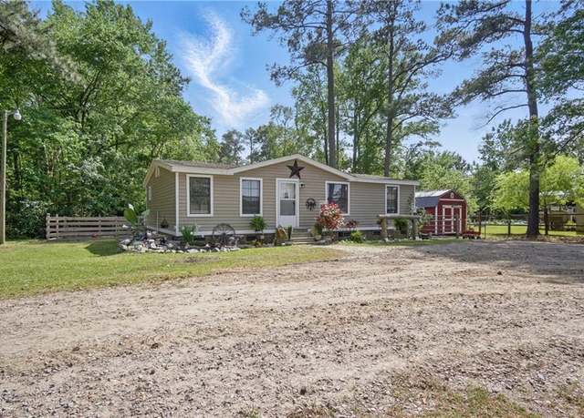 Property at 1130 Tulls Creek Rd, Moyock, NC 27958, 3 beds, 2 baths