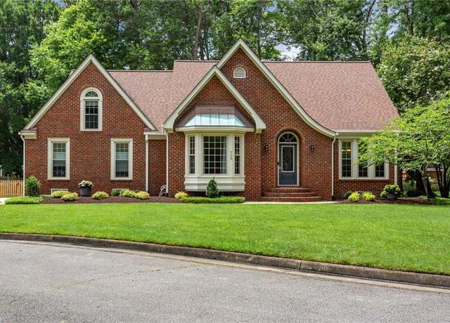 Property at 713 Tupelo Xing, Chesapeake, VA 23320, 4 beds, 2.5 baths