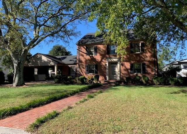 Property at 32 N Court St, Windsor, VA 23487, 4 beds, 2.5 baths