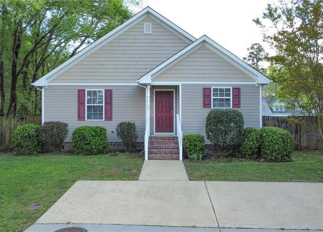 Property at 145 Kristen Ln, Suffolk, VA 23434, 3 beds, 2 baths