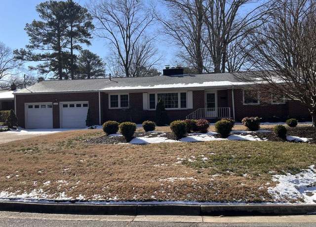 Property at 113 Crittenden Ln, Newport News, VA 23606, 3 beds, 2.5 baths