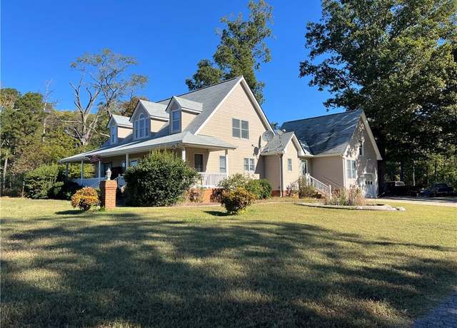Property at 32497 Green Oaks Ln, Franklin, VA 23851, 5 beds, 3 baths