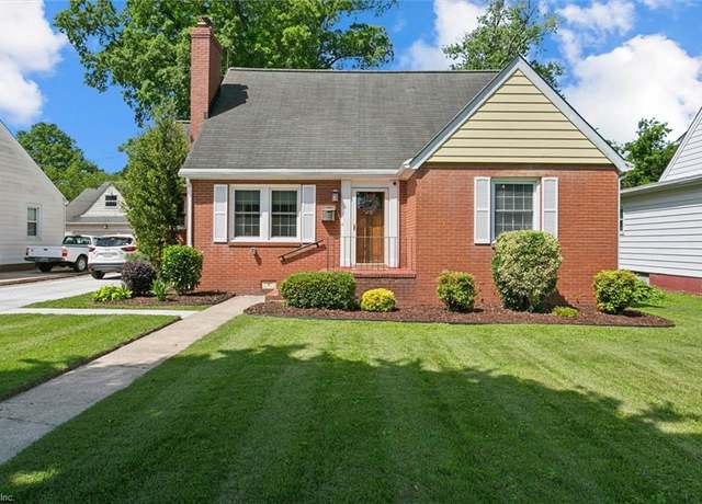 Property at 131 Robinson Rd, Hampton, VA 23661, 4 beds, 2 baths