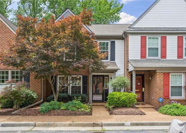 Property at 172 Wellesley Dr, Newport News, VA 23606, 3 beds, 2.5 baths