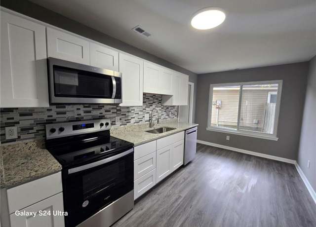 Property at 5008 Christian Cir, Virginia Beach, VA 23464, 3 beds, 2.5 baths