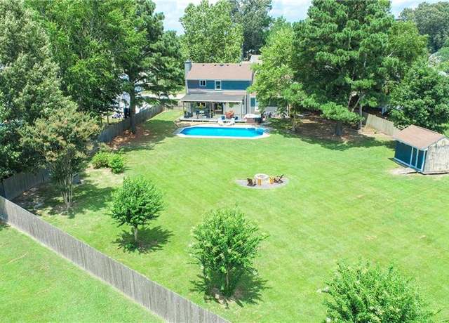 Property at 805 Saddleback Trail Rd, Chesapeake, VA 23322, 4 beds, 2.5 baths