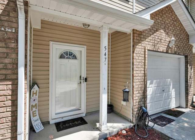 Property at 547 Settlement Ln, Newport News, VA 23608, 3 beds, 2.5 baths