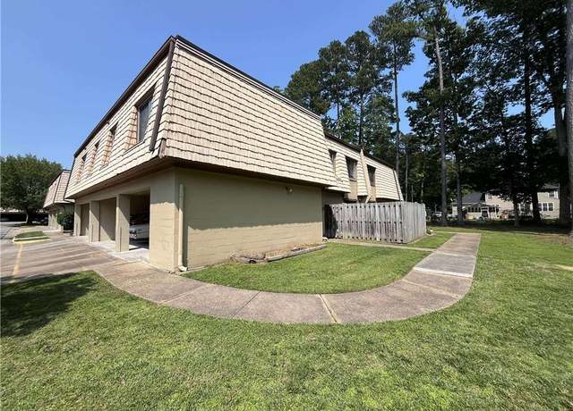 Property at 1574 Monterry Pl, Newport News, VA 23608, 2 beds, 1.5 baths