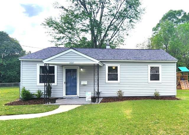 Property at 208 Gee St, Portsmouth, VA 23702, 3 beds, 1 bath
