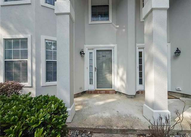 Property at 563 Seahorse Run, Chesapeake, VA 23320, 2 beds, 2 baths