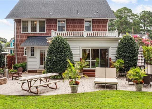 Property at 211 S Broad St, Suffolk, VA 23434, 5 beds, 3 baths