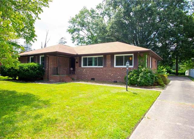 Property at 403 Woodland Rd, Hampton, VA 23669, 3 beds, 2.5 baths