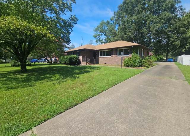 Property at 403 Woodland Rd, Hampton, VA 23669, 3 beds, 2.5 baths