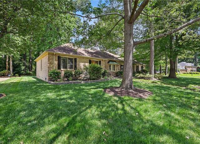 Property at 944 Royal Oak Close, Virginia Beach, VA 23452, 4 beds, 3 baths