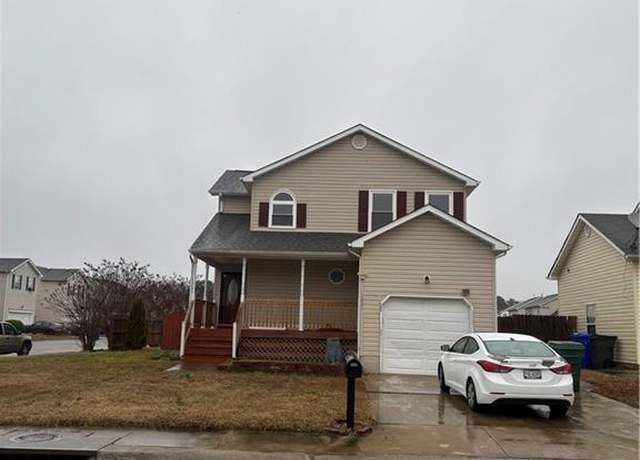 Property at 1231 Woods Edge Cir, Suffolk, VA 23434, 3 beds, 2.5 baths