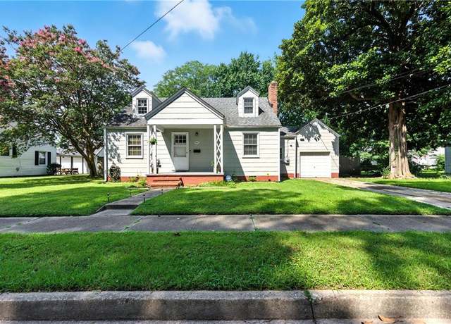 Property at 3811 Giles Cir, Norfolk, VA 23513, 4 beds, 2.5 baths