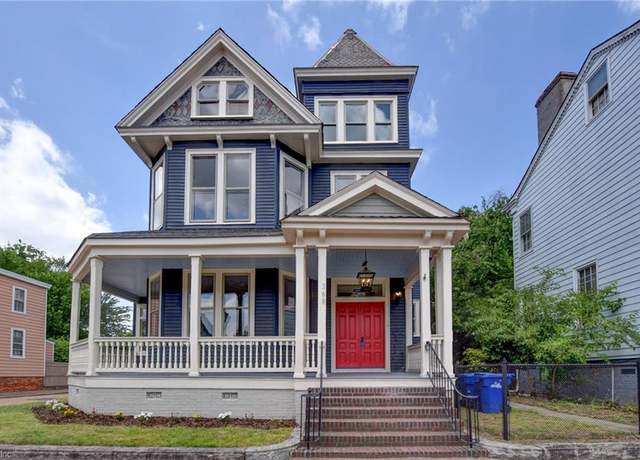 Property at 368 Washington St, Portsmouth, VA 23704, 6 beds, 4.5 baths