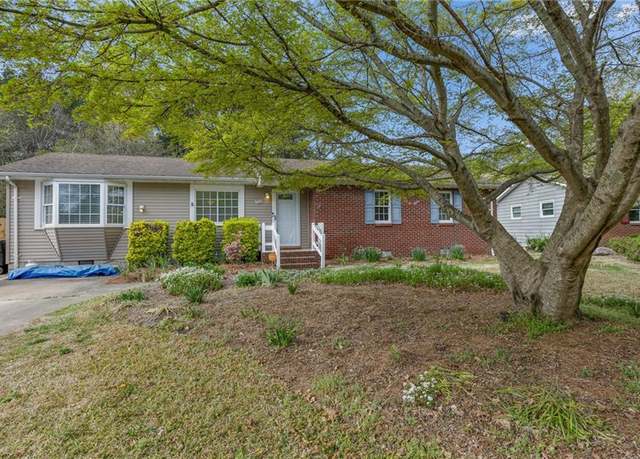 Property at 704 Windsor Rd, Portsmouth, VA 23701, 3 beds, 1.5 baths