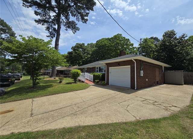Property at 6 Kennedy Dr, Portsmouth, VA 23702, 3 beds, 2 baths