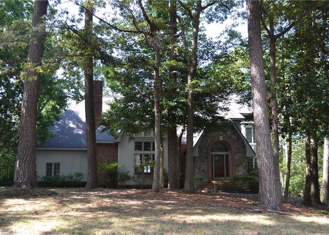 Property at 804 N Villier Ct, Virginia Beach, VA 23452, 4 beds, 4.5 baths