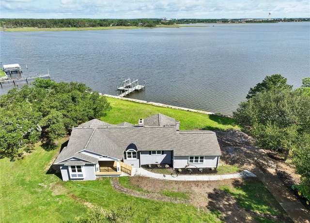 Property at 12 Lands End Cir, Hampton, VA 23669, 3 beds, 3 baths