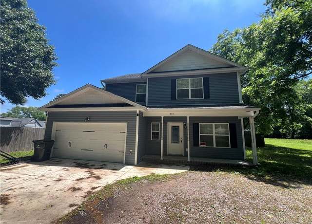 Property at 405 San Antonio Blvd, Norfolk, VA 23505, 4 beds, 2.5 baths