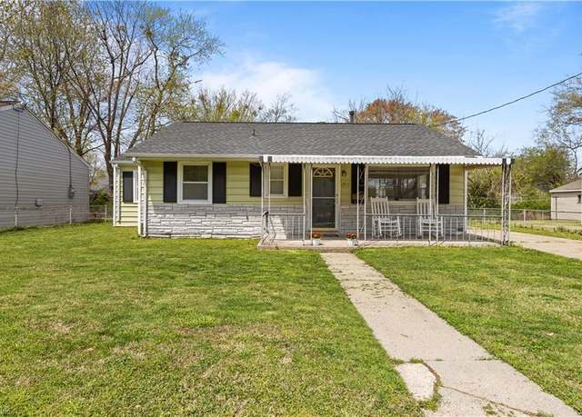 Property at 1917 Kensington Dr, Hampton, VA 23663, 3 beds, 1 bath