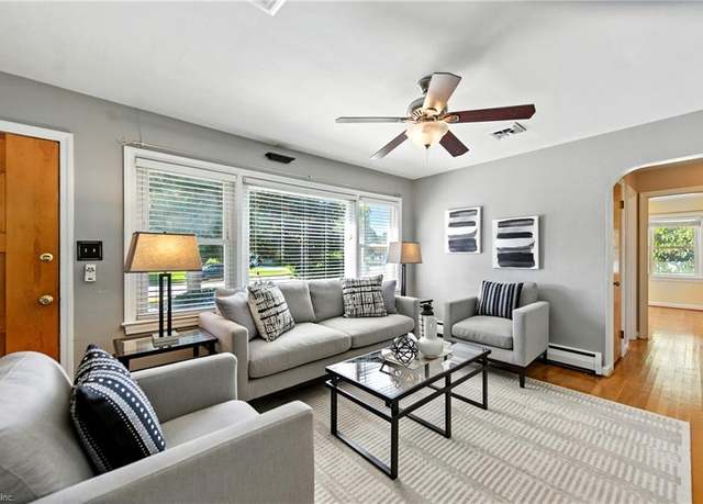 Property at 13 Riverdale Dr, Hampton, VA 23666, 3 beds, 1.5 baths