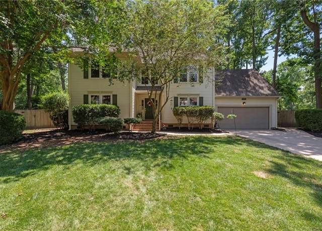 Property at 1005 Fairway Dr, Chesapeake, VA 23320, 5 beds, 2.5 baths