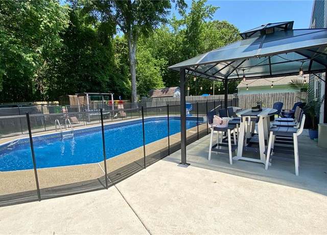 Property at 3104 Glastonbury Dr, Virginia Beach, VA 23453, 5 beds, 2.5 baths
