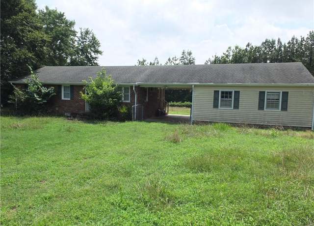 Property at 4831 Otterdale Rd, Moseley, VA 23120, 3 beds, 1 bath