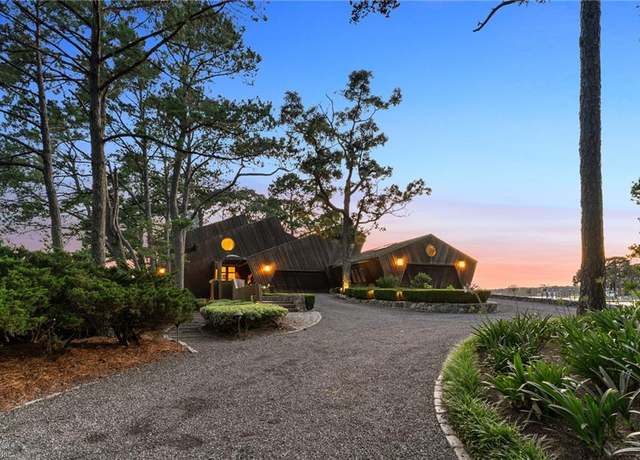 Property at 1304 Mockingbird Pl, Virginia Beach, VA 23451, 3 beds, 3.5 baths