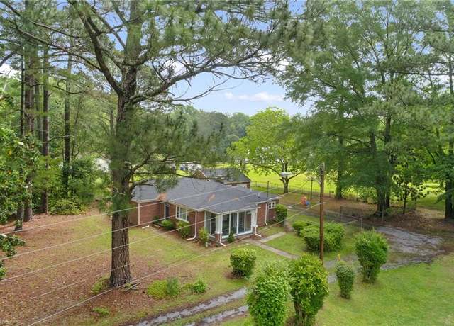 Property at 6944 Crittenden Rd, Suffolk, VA 23432, 3 beds, 1 bath