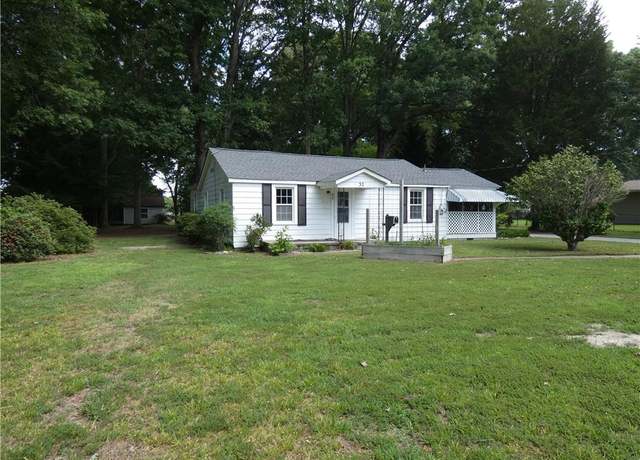Property at 32 Robinson Dr, Newport News, VA 23601, 2 beds, 1 bath