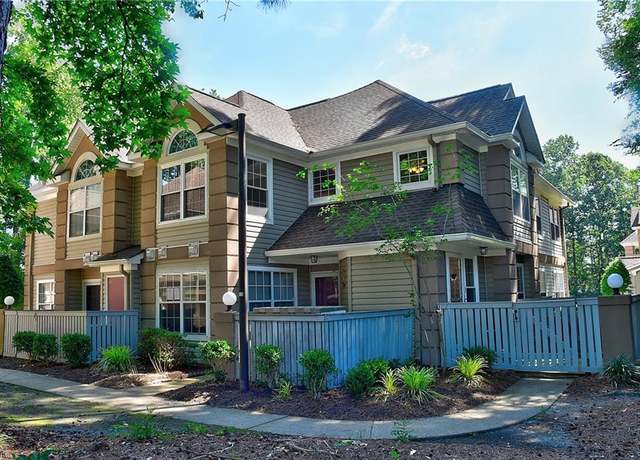 Property at 335 Gainsborough Sq, Chesapeake, VA 23320, 2 beds, 2 baths