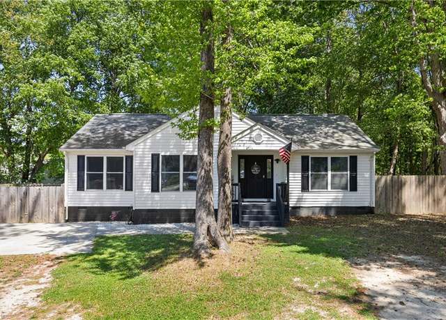 Property at 107 York Dr, Yorktown, VA 23693, 3 beds, 2 baths
