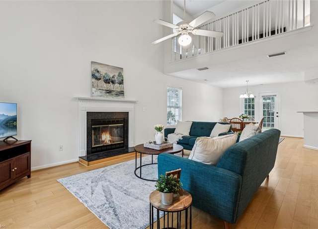 Property at 14 W Pinto Ct, Hampton, VA 23666, 3 beds, 2.5 baths