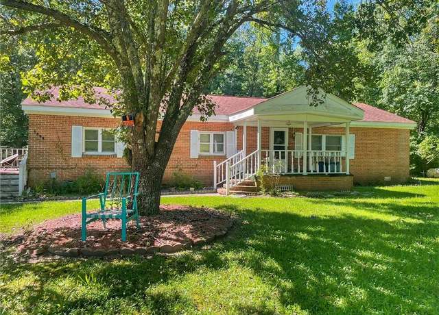 Property at 6898 Crittenden Rd, Suffolk, VA 23432, 3 beds, 2 baths
