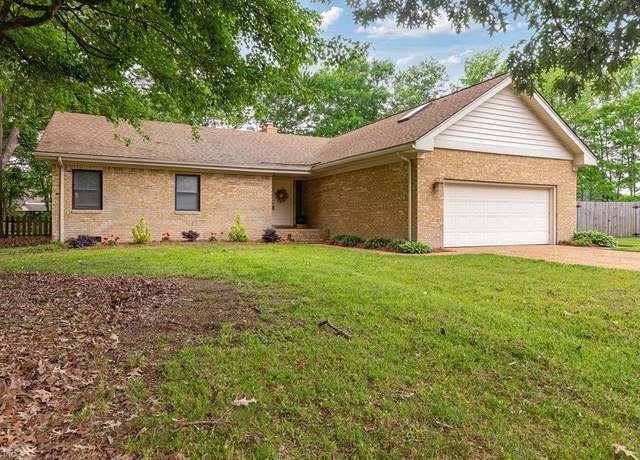Property at 810 Woodrow Ct, Chesapeake, VA 23322, 4 beds, 2 baths