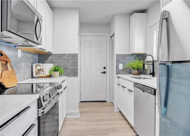 Property at 2042 Stonehurst St, Chesapeake, VA 23324, 3 beds, 1 bath